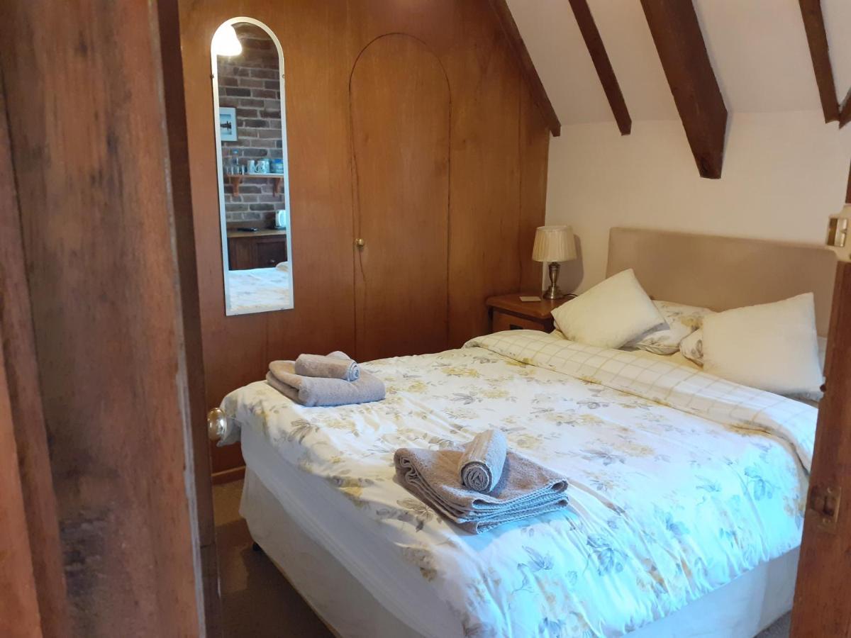 Bluebell Farm Bed & Breakfast Ъптън ъпон Севърн Екстериор снимка