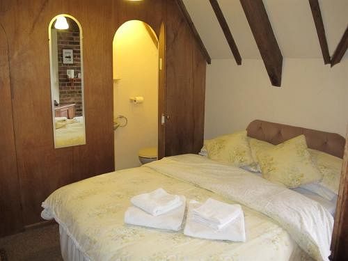 Bluebell Farm Bed & Breakfast Ъптън ъпон Севърн Екстериор снимка